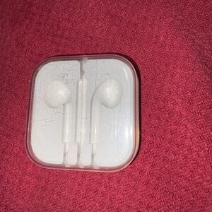 Old Apple Earbud Case